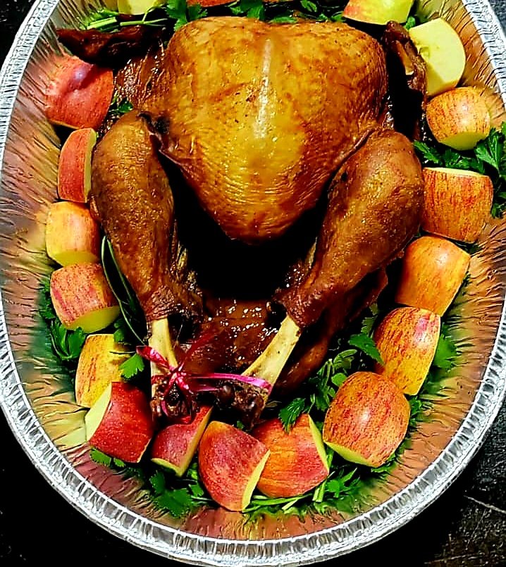 Pavo entero asado a las brasas de Fuego & Sabor